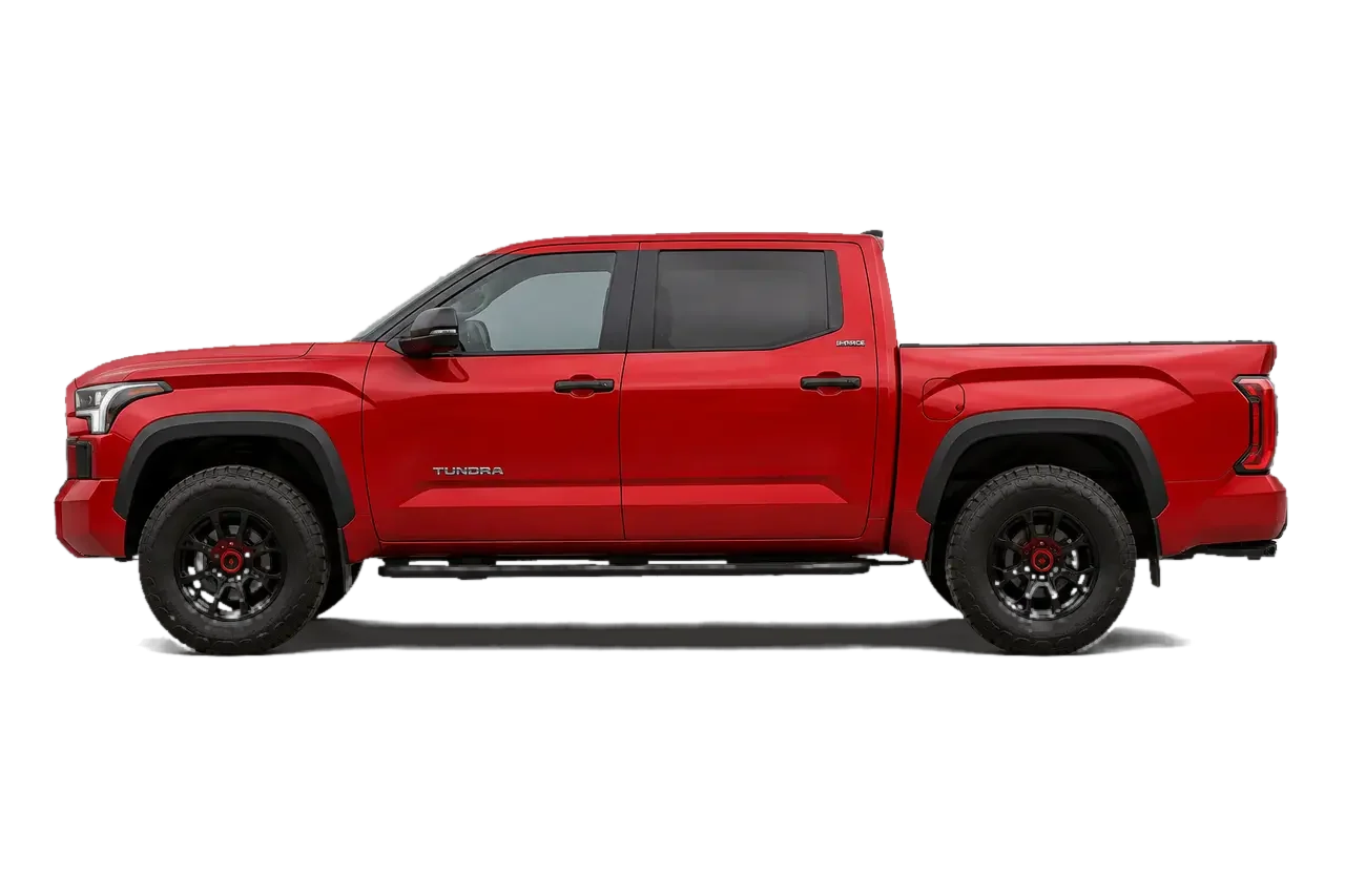 Close view of the Tundra HAMMER front wheel, 37-inch all-terrain tyre and high-clearance arch.